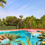 Lagrange Les Pescalunes Hotell 3*