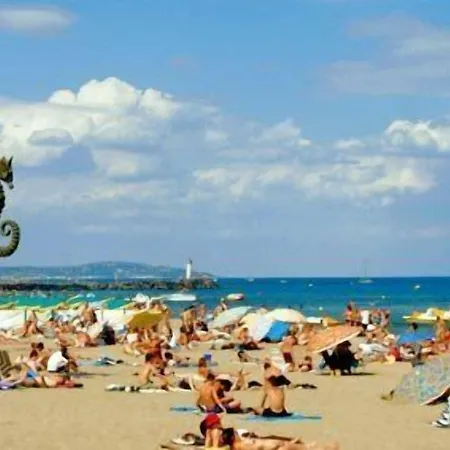 Отель Lagrange Les Pescalunes Агд